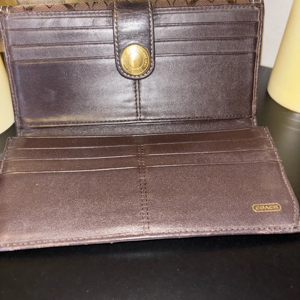Vintage Coach Hampton Signature Jacquard Trifold Wallet.